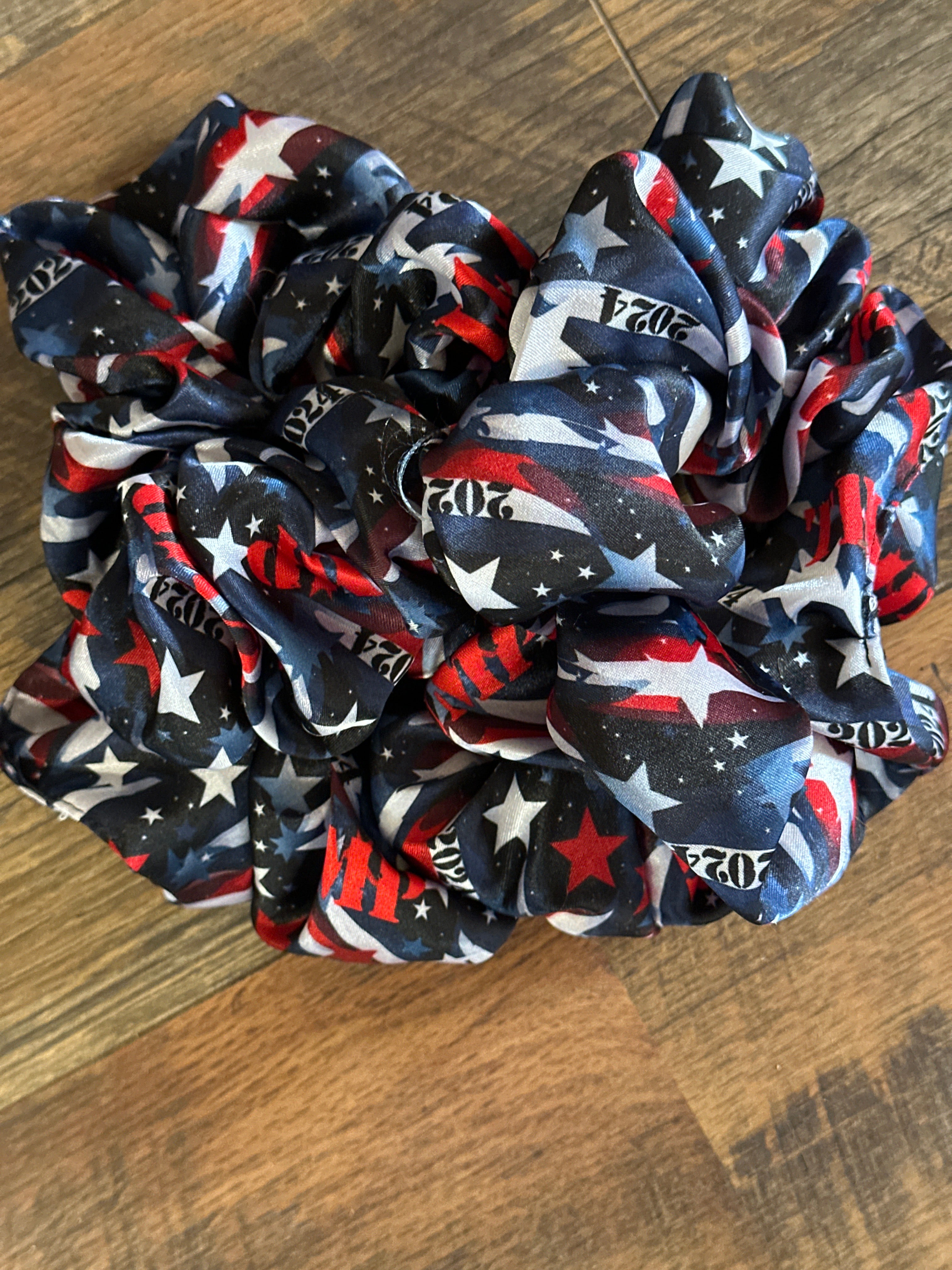 Trump 4 Scrunchy
