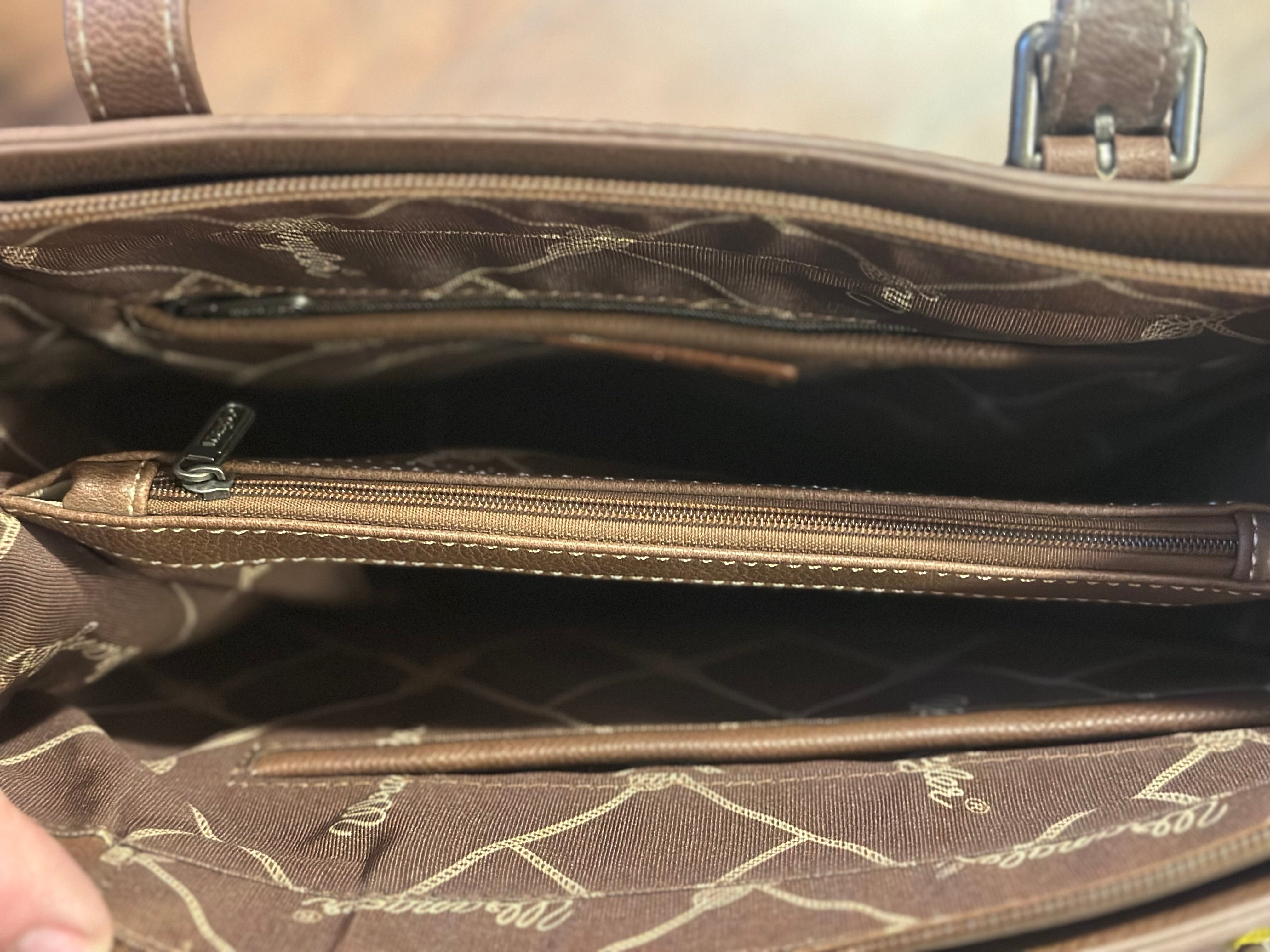 Wrangler Large Cross Body