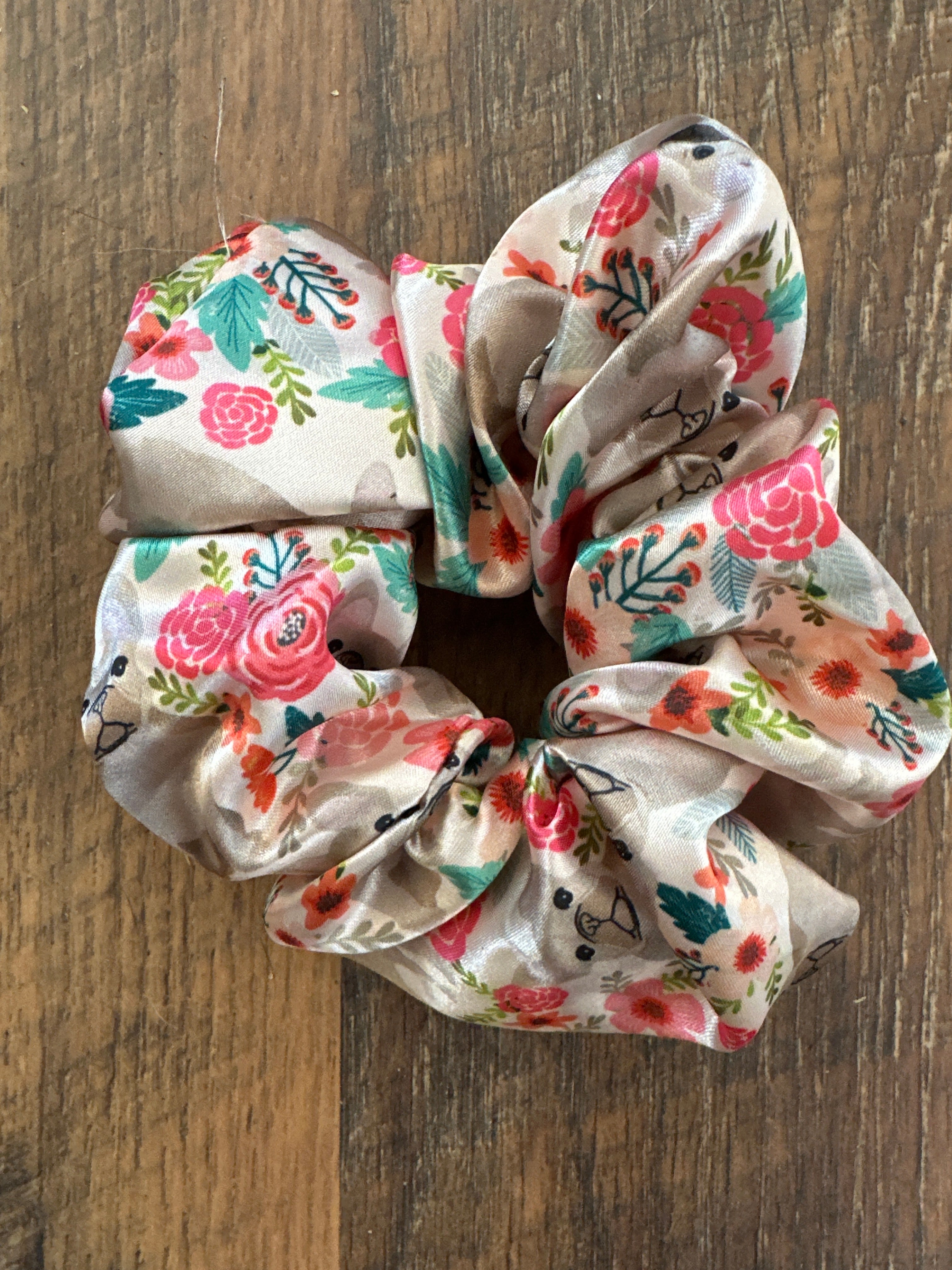 Frenchie Scrunchy